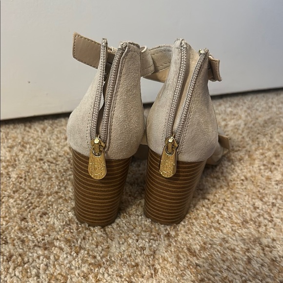 Elegant Cream Strappy Sandals - Picture 3 of 3